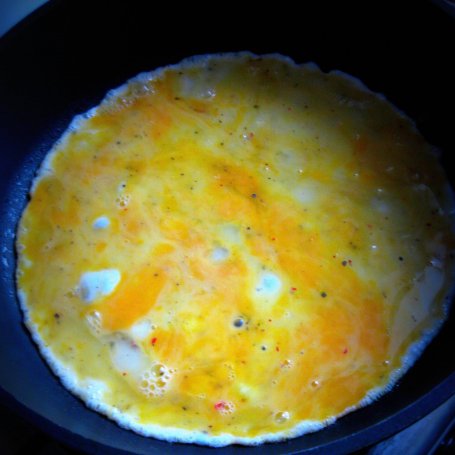 Krok 1 - Omlet z szynką, porem i mozzarellą foto