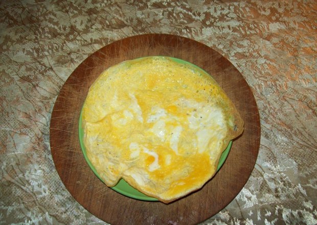 Fotografia przedstawiająca Omlet z żółtym serem