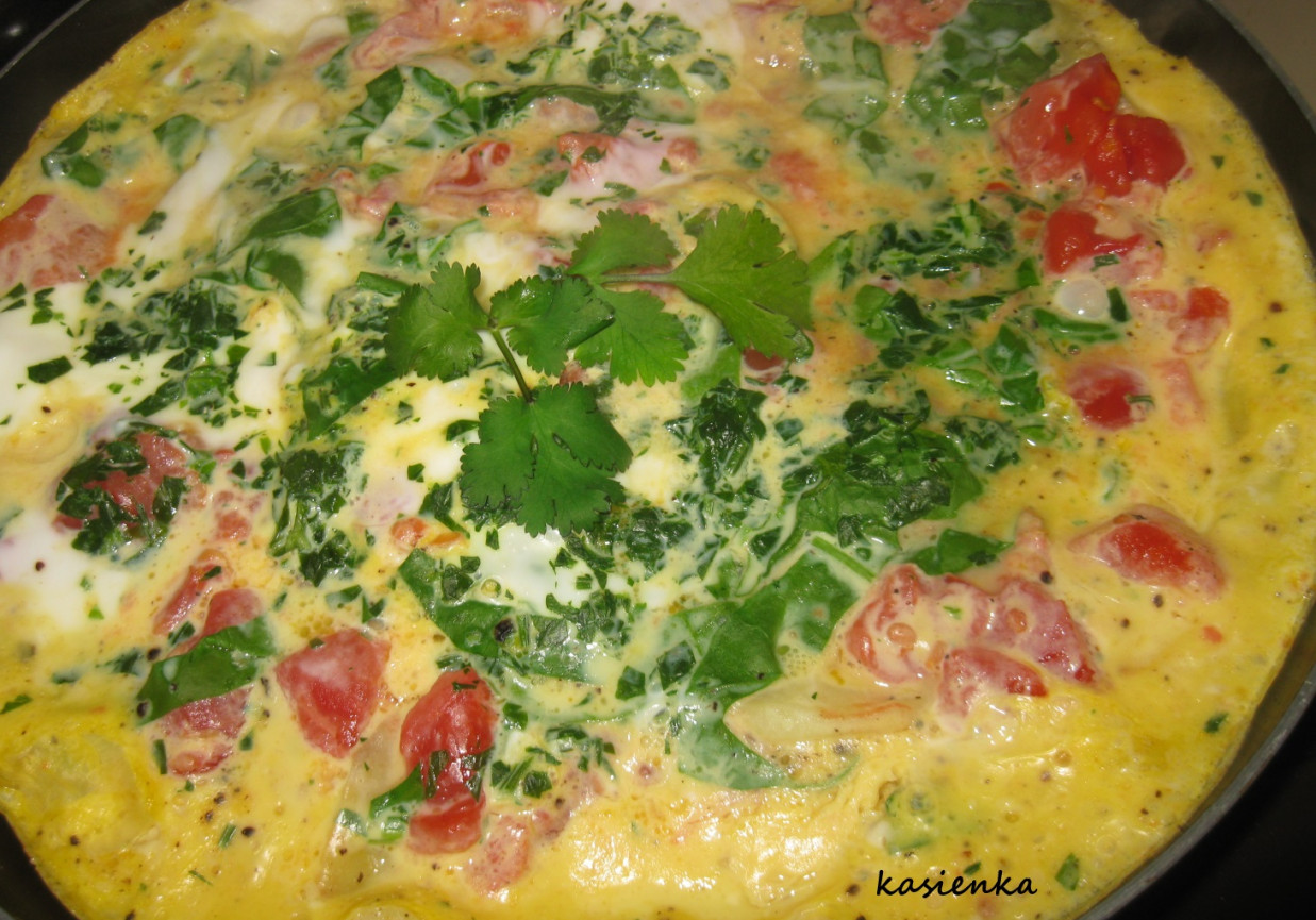 Omlet ziemniaczany z pomidorami foto