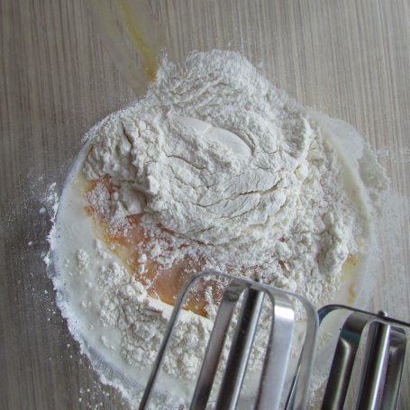 Krok 1 - Omletowe babeczki z dżemem Naturalnie Owocowym foto
