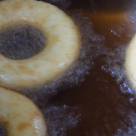 Krok 4 - Oponki twarogowe oprószane cukrem pudrem foto