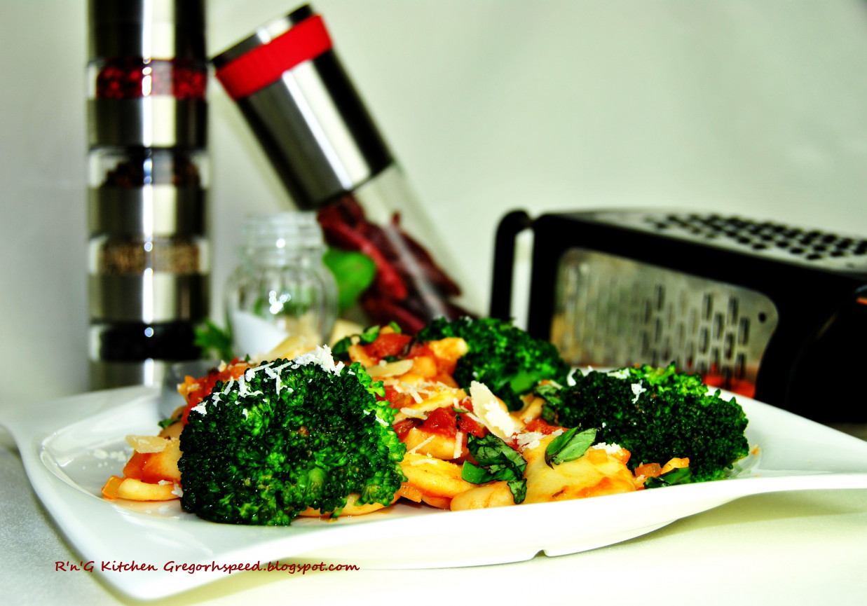 Orecchiette z fasolką  foto