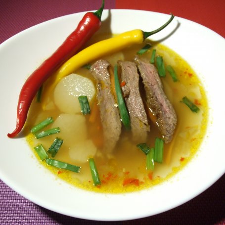 Krok 5 - Orientalna zupa z grillowaną wołowiną foto