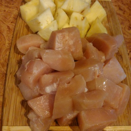 Krok 2 - Orientalny kurczak z ananasem foto