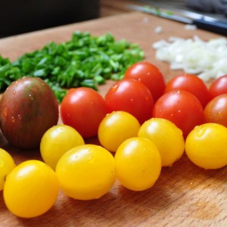 Krok 1 - Orkiszowa tarta z pomidorkami i fetą foto