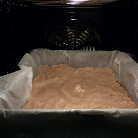 Krok 5 - Orkiszowo - kukurydziane kruche ciasto z gruszkami i posmakiem cynamonu. foto