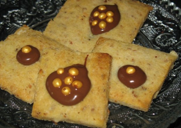 Fotografia przedstawiająca Orzechowe ciasteczka ziemniaczane