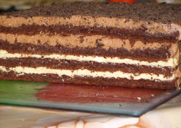 Fotografia przedstawiająca Orzechowe ciasto z musem