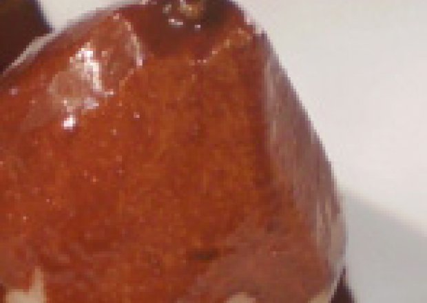 Fotografia przedstawiająca orzeźwiające  gruszki w czekoladzie