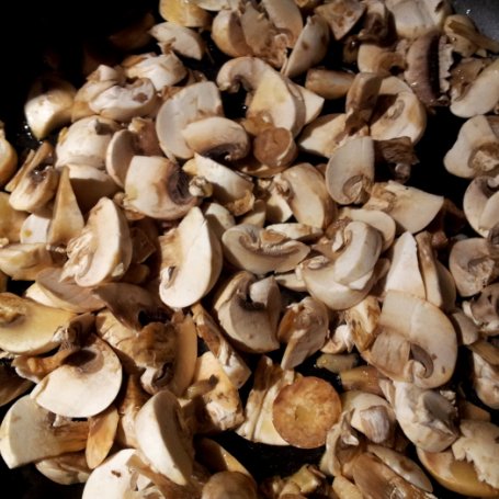 Krok 1 - orzo z olejem sezamowym i włoszczyzną foto