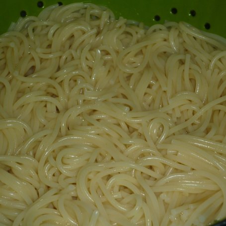 Krok 13 - Ostre spaghetti z natką pietruszki  foto