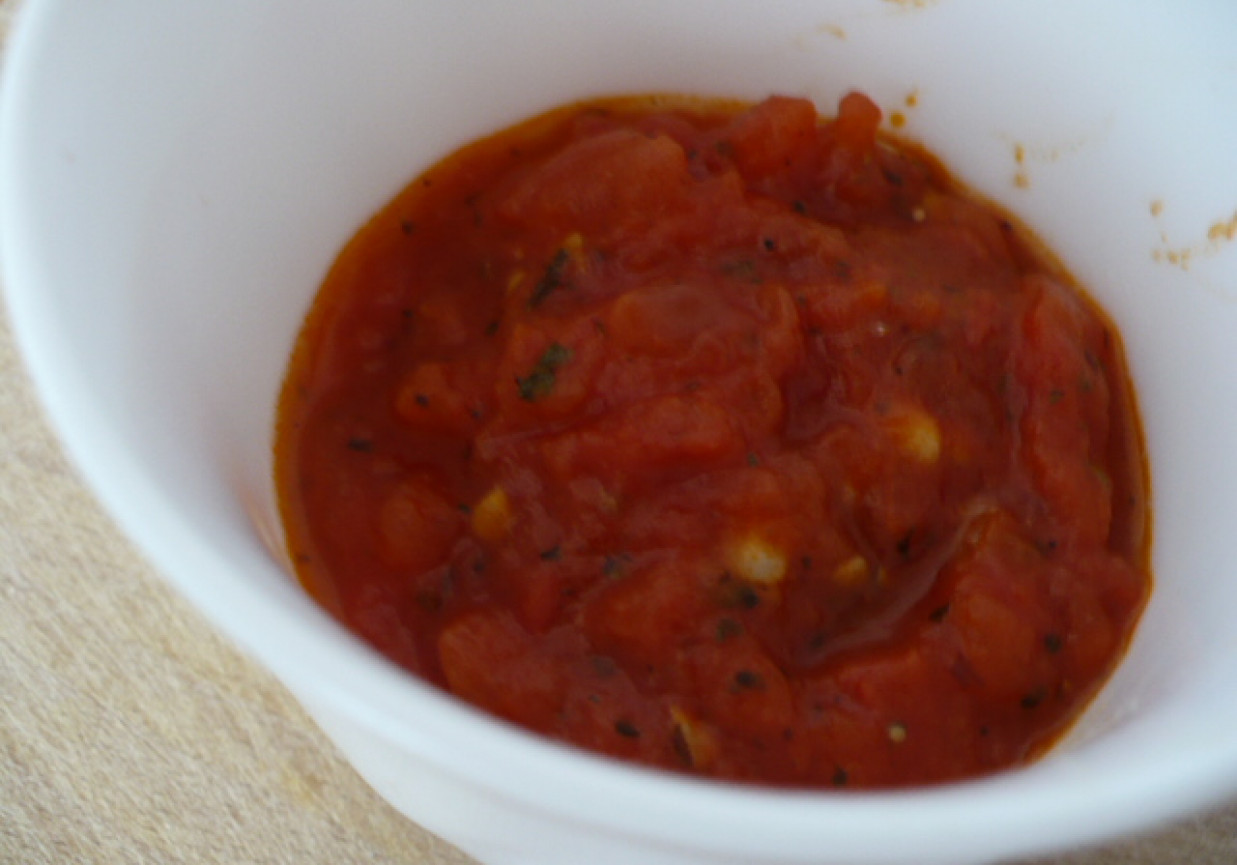Ostry sos pomidorowy do słoików foto