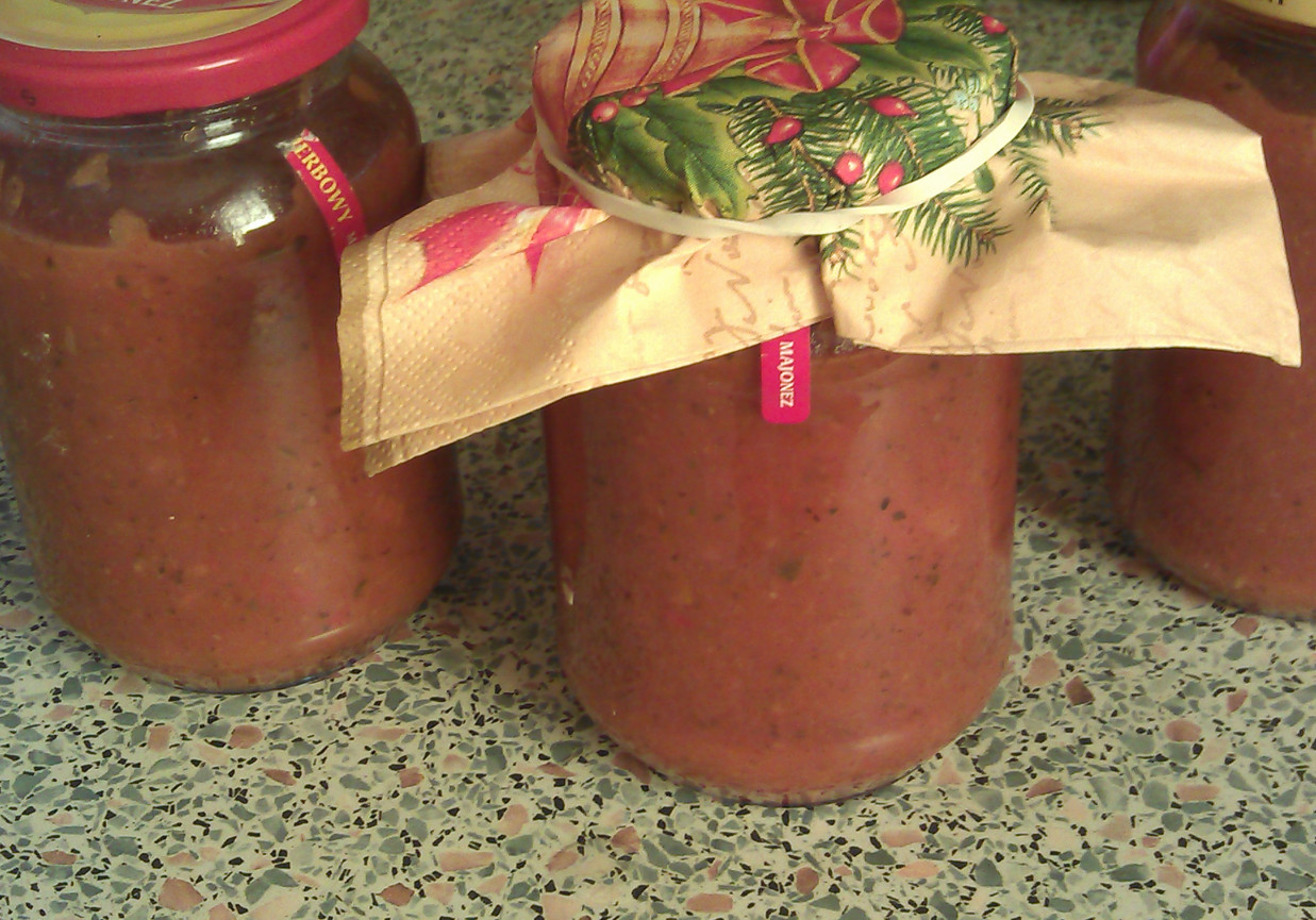 ostry sos pomidorowy na zimę foto