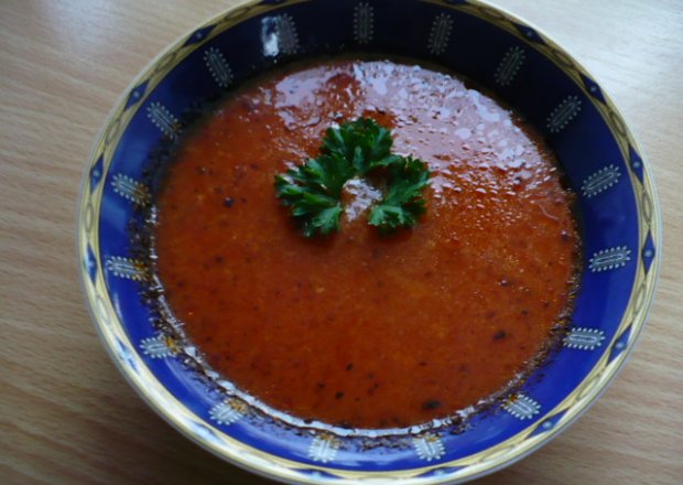 Fotografia przedstawiająca ostry sos pomidorowy