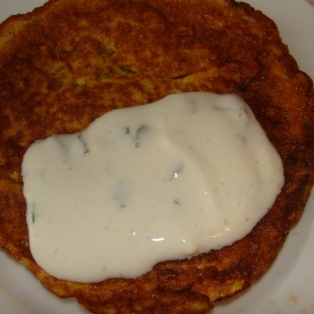 Krok 5 - Otrębowy omlet z truskawkami foto