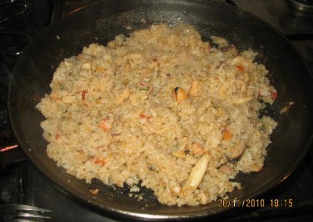Fotografia przedstawiająca Owoce morza z ryżem