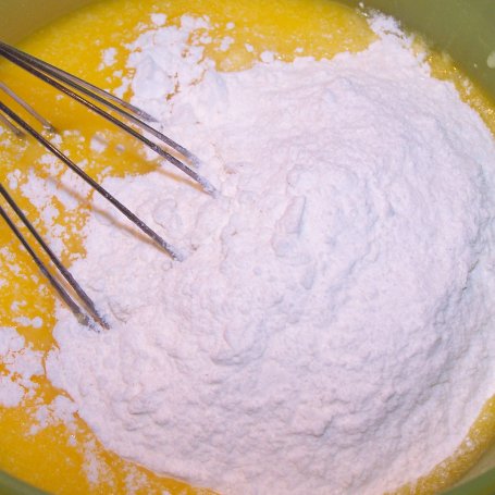 Krok 3 - Owocowe muffinki, czyli do kawy idealna łakoć :) foto