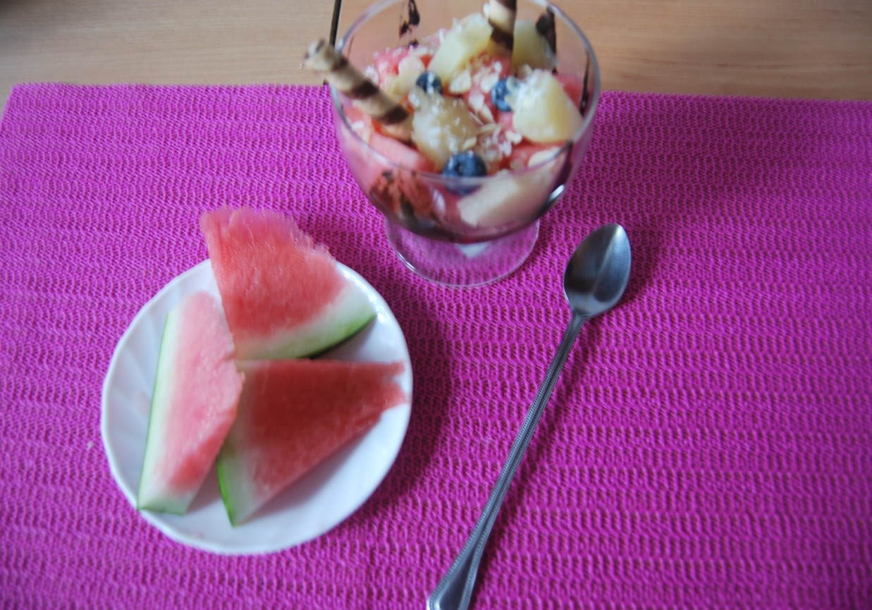 Owocowo - galaretkowy deser foto
