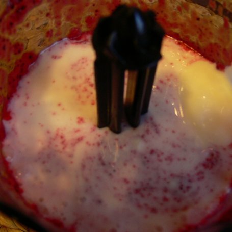 Krok 2 - Owocowy kefir foto