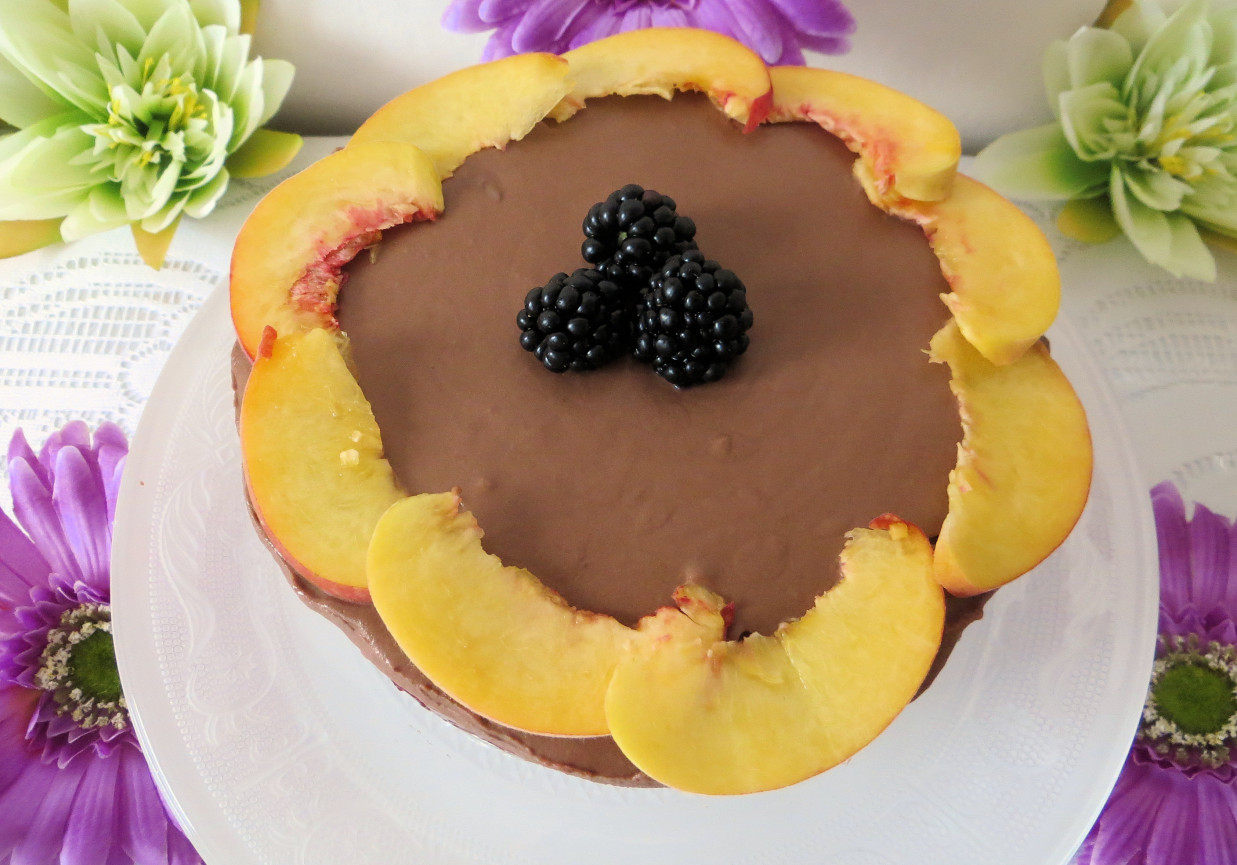 Owocowy torcik z musem czekoladowym foto