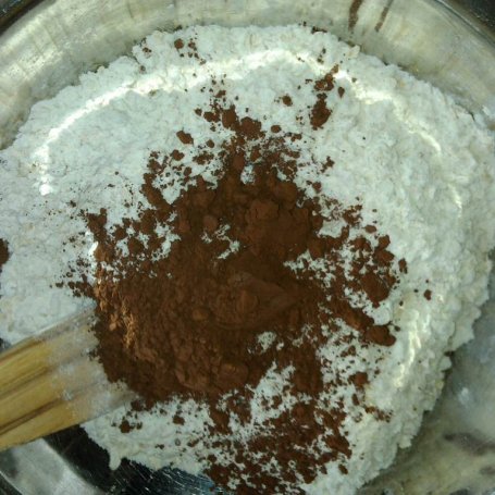 Krok 2 - Owsiane kakaowe ciasteczka z mieszanką studencką  foto