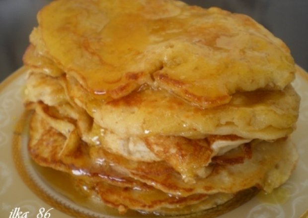 Fotografia przedstawiająca Owsiane pancakes