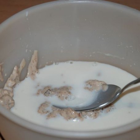 Krok 2 - Pączki pieczone z marmoladą foto