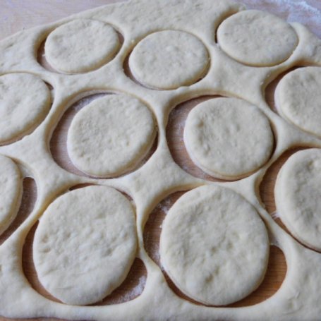 Krok 7 - Pączki z lukrem i skórką pomarańczową foto