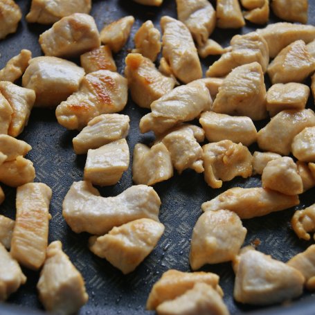 Krok 3 - Paella z kurczakiem i owocami morza foto