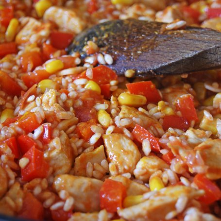 Krok 6 - Paella z kurczakiem i owocami morza foto