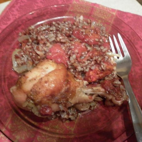 Krok 11 - Pałki kurczaka pieczone na czerwonym ryżu. foto