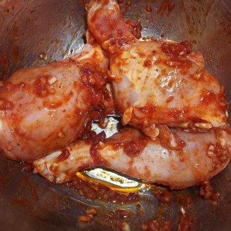 Krok 3 - Pałki z kurczaka w cukiniowym sosie foto