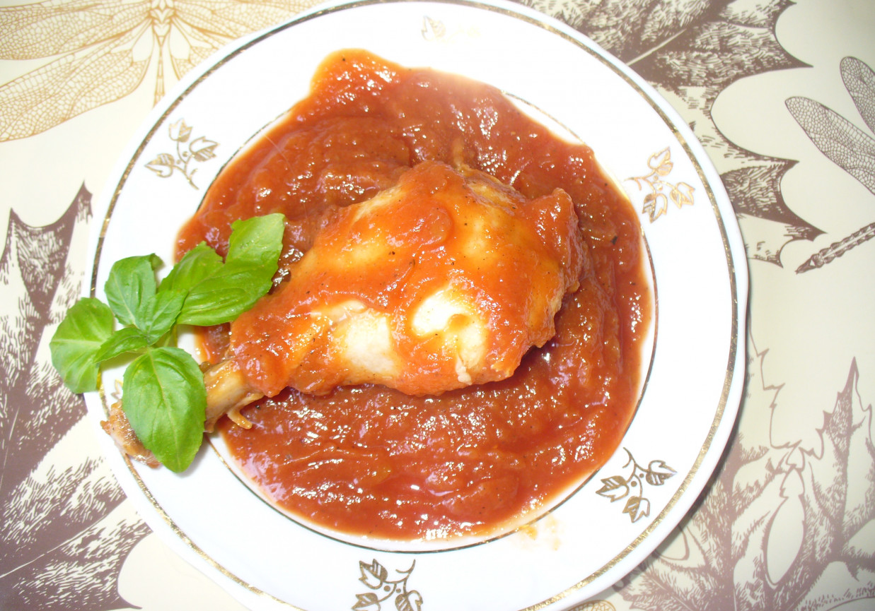Pałki z kurczaka w sosie  pomidorowo- cukiniowym foto