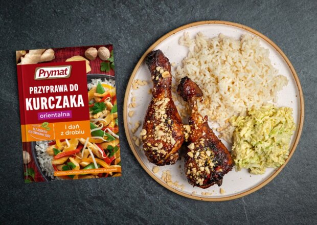 Fotografia przedstawiająca Pałki z kurczaka z air fryera w miodowej glazurze