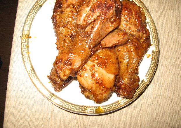 Fotografia przedstawiająca Pałki z kurczaka z miodem i przyprawami