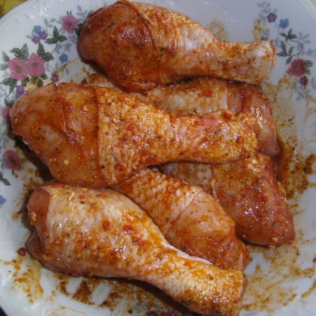 Krok 2 - Pałki z kurczaka zapiekane z marchewką i porem foto