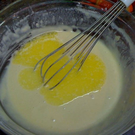 Krok 2 - Pancakes - amerykańskie naleśniki z truskawkami i malinowym sosem balsamicznym foto