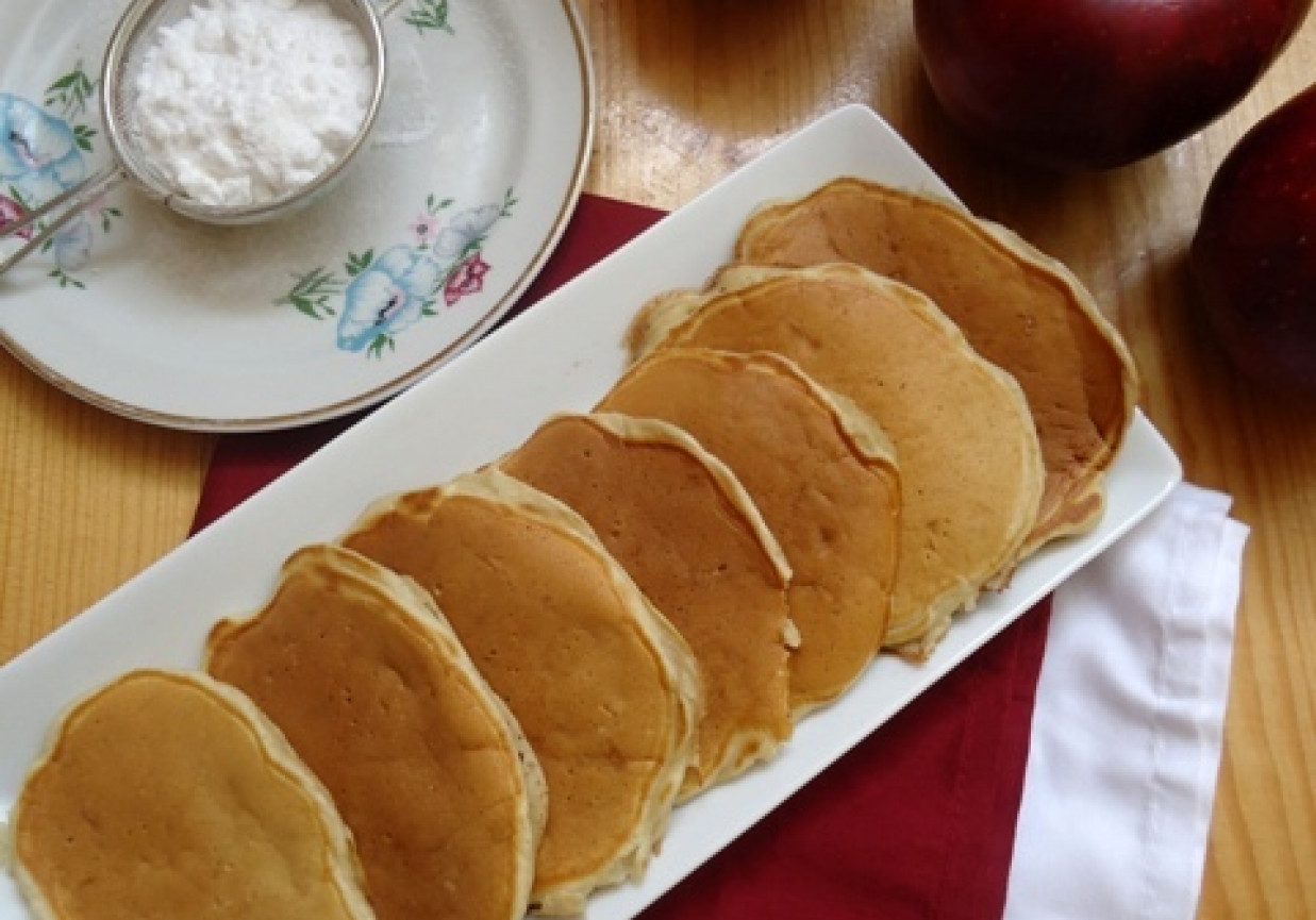 Pancakes maslankowe z jabłkami foto