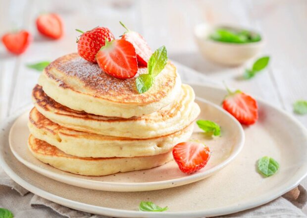 Fotografia przedstawiająca Pancakes na mleku