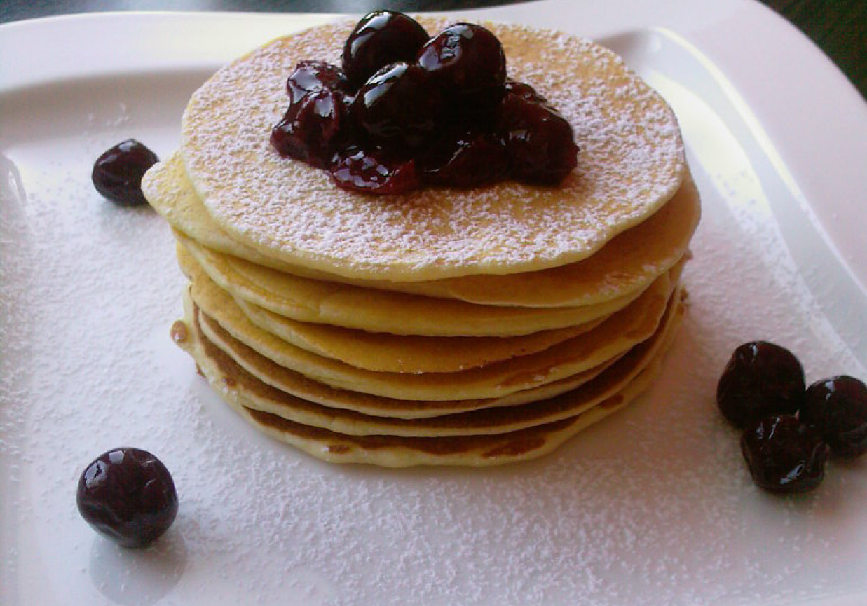 Pancakes - naleśniki amerykańskie foto