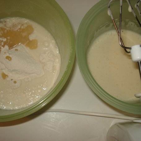 Krok 2 - Pancakesy  z sosem malinowym foto