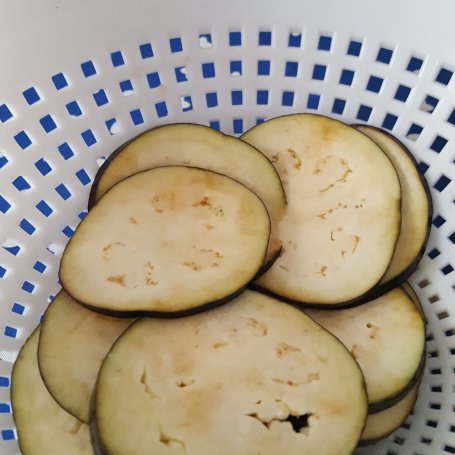Krok 2 - Panierowany bakłażan z mozzarellą foto
