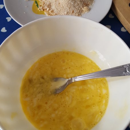 Krok 3 - Panierowany bakłażan z mozzarellą foto