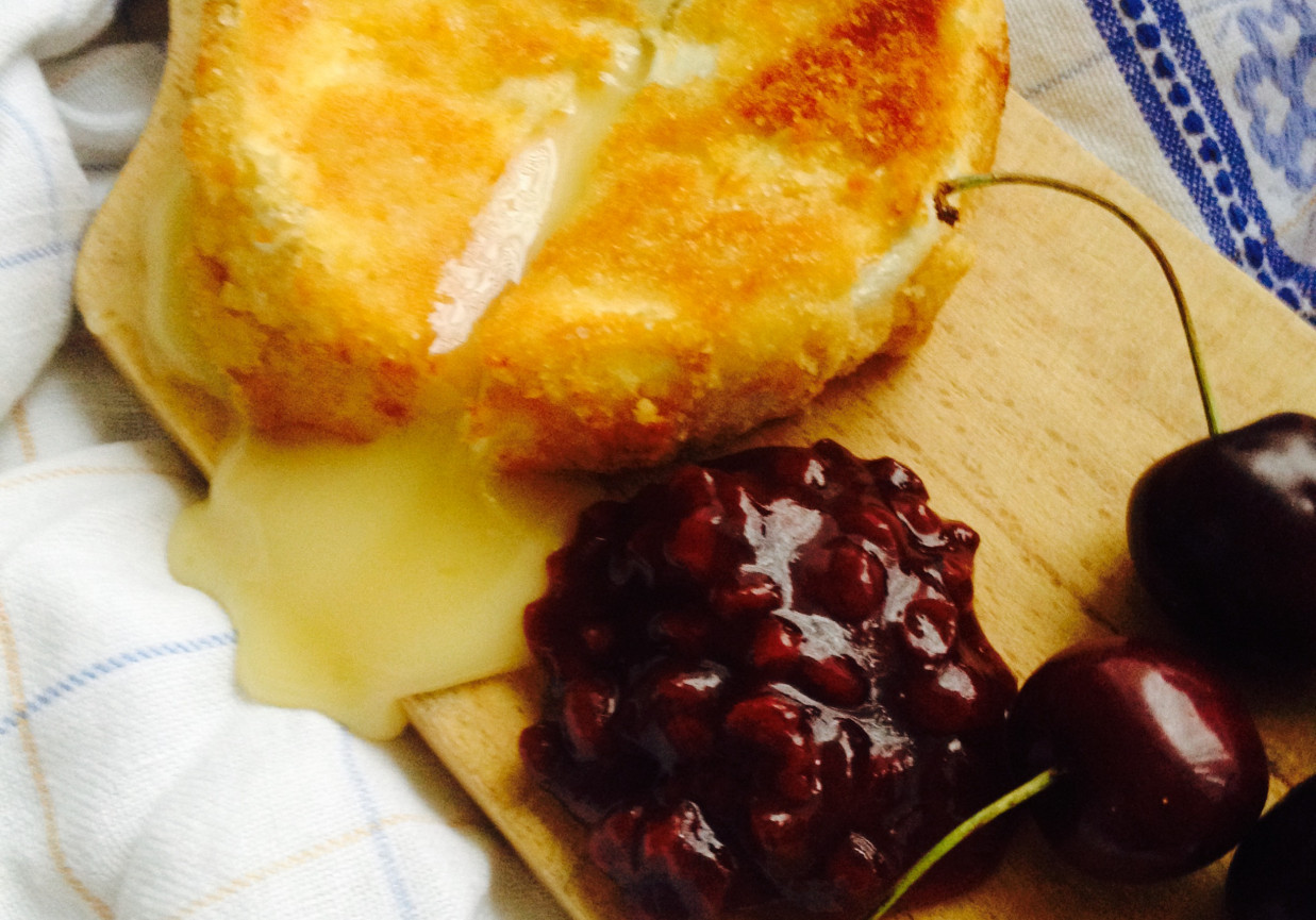Panierowany camembert foto