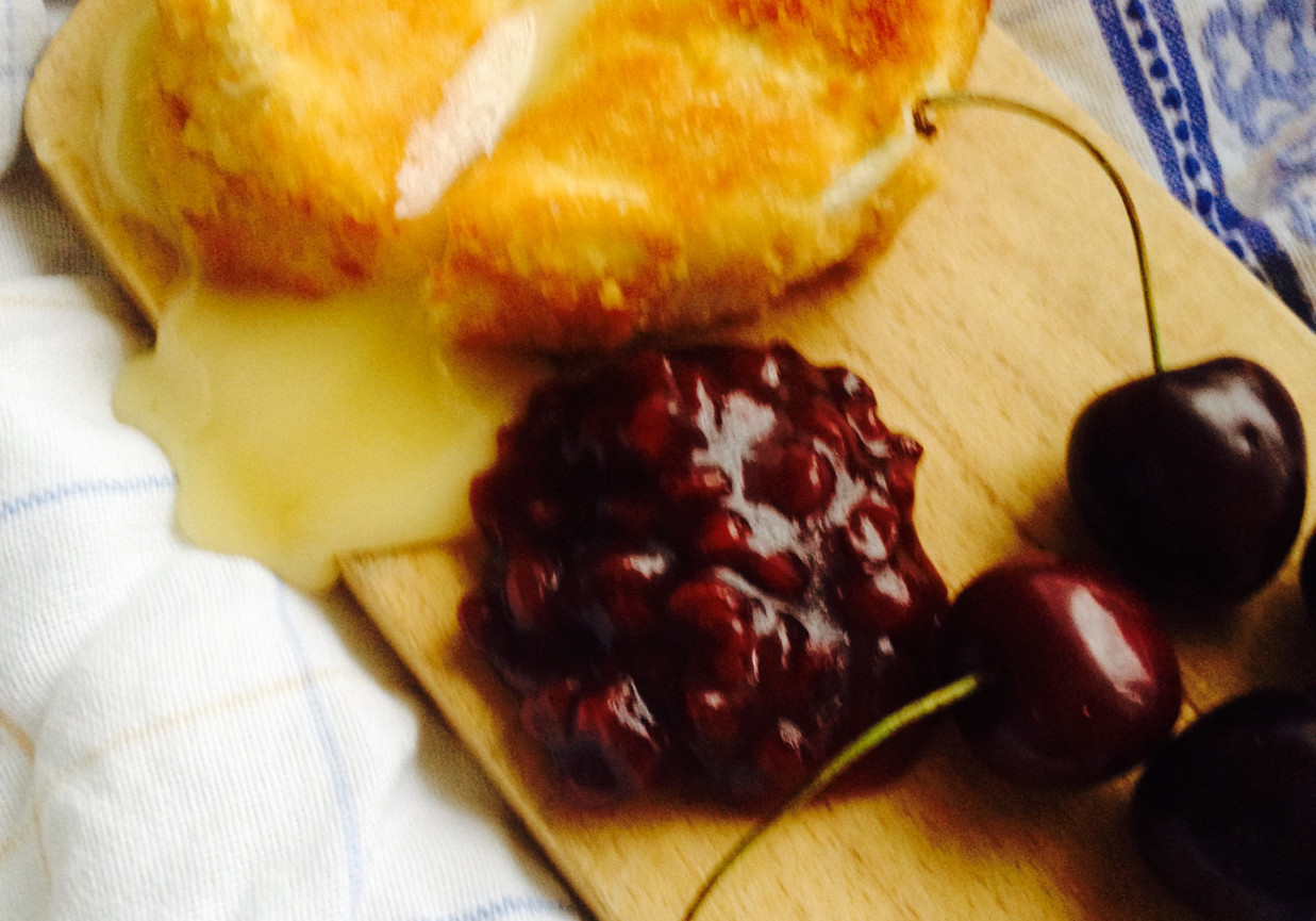 Panierowany camembert foto