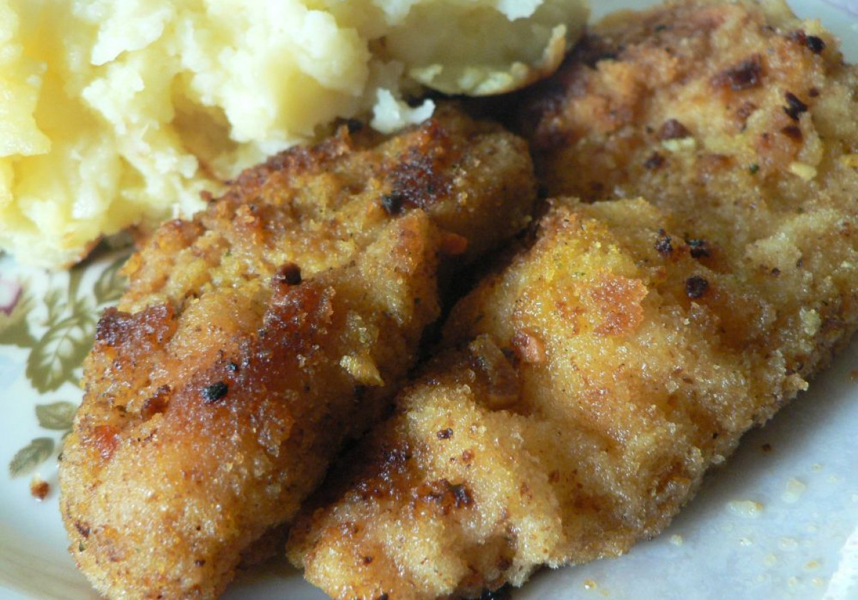 Panierowany filet z kurczaka z czosnkiem DoradcaSmaku.pl