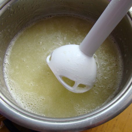 Krok 4 - Panna Cotta z sosem melonowym foto