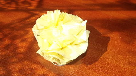 Papierowe kwiatki na stół Wielkanocny