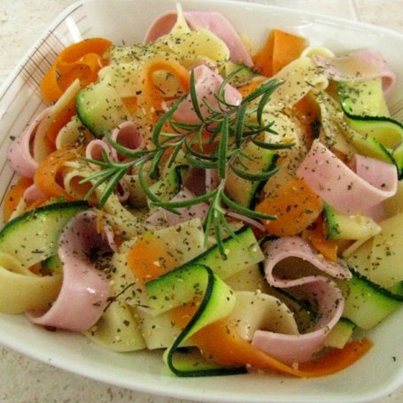 Krok 2 - Pappardelle z warzywami i szynką foto