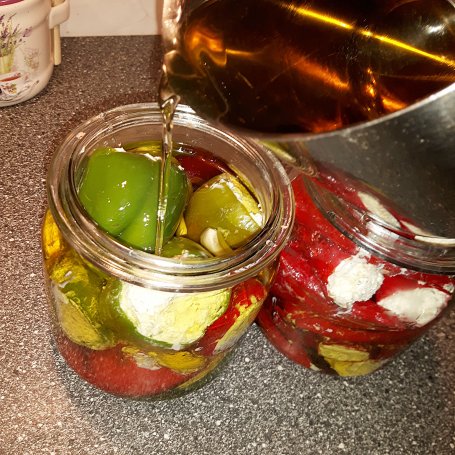 Krok 5 - Papryczki faszerowane serem feta czyli antipasti foto